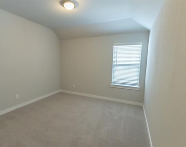 3609 Hollow Pine Drive - Photo Thumbnail 21