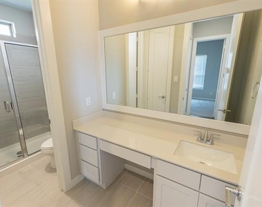 3609 Hollow Pine Drive - Photo Thumbnail 12