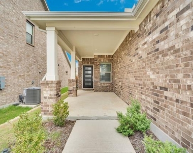610 Hemingway Lane - Photo Thumbnail 1