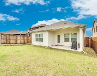 610 Hemingway Lane - Photo Thumbnail 18