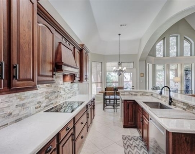 2045 Mason Drive - Photo Thumbnail 7