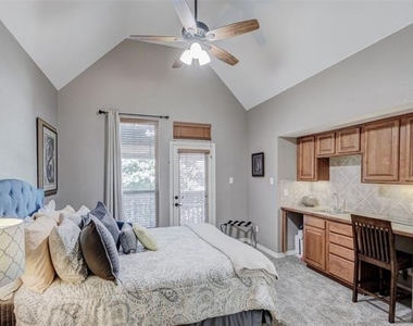 2045 Mason Drive - Photo Thumbnail 16