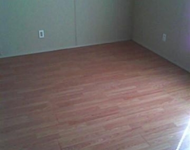 4507 Marshall Street - Photo Thumbnail 8