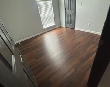1902 Angelina Drive - Photo Thumbnail 2