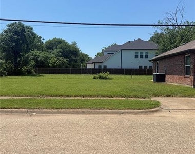 1902 Angelina Drive - Photo Thumbnail 1
