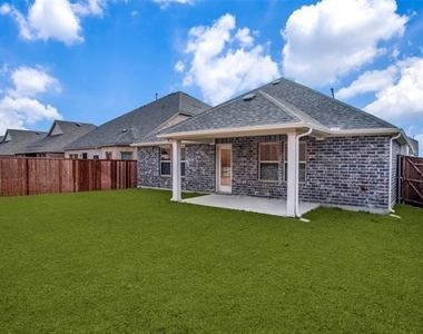 5825 Rostherne Drive - Photo Thumbnail 10