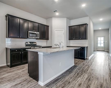 5825 Rostherne Drive - Photo Thumbnail 4
