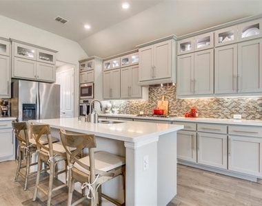 9759 Hickory Hill Road - Photo Thumbnail 9