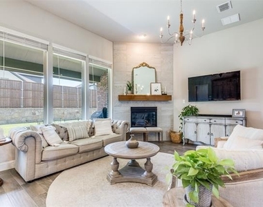 9759 Hickory Hill Road - Photo Thumbnail 6