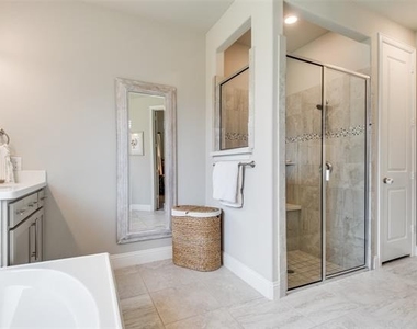 9759 Hickory Hill Road - Photo Thumbnail 19