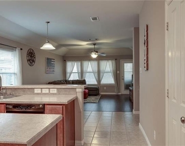 708 Creekside Drive - Photo Thumbnail 4