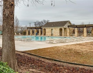 708 Creekside Drive - Photo Thumbnail 27