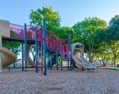 708 Creekside Drive - Photo Thumbnail 21