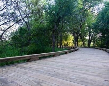 708 Creekside Drive - Photo Thumbnail 24