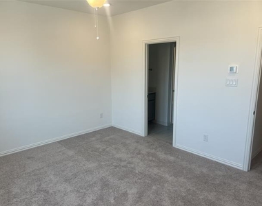 4512 Ward Street - Photo Thumbnail 24