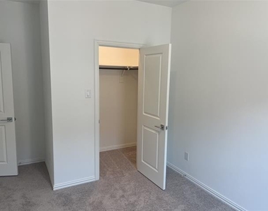 4512 Ward Street - Photo Thumbnail 30
