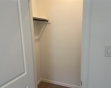 4512 Ward Street - Photo Thumbnail 28
