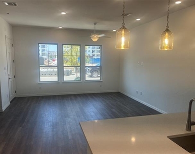 4512 Ward Street - Photo Thumbnail 3