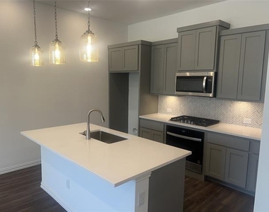 4512 Ward Street - Photo Thumbnail 12