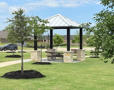 2109 Brownwood Street - Photo Thumbnail 18