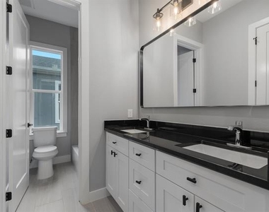 2806 Chicago Street - Photo Thumbnail 27