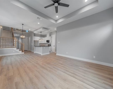2806 Chicago Street - Photo Thumbnail 8