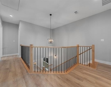 2806 Chicago Street - Photo Thumbnail 23