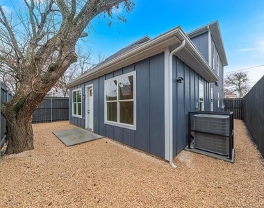 2806 Chicago Street - Photo Thumbnail 30