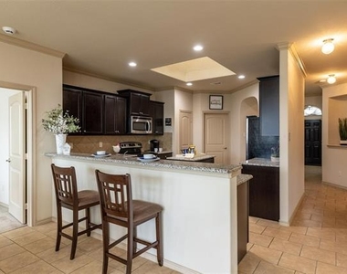 509 Vidalia Court - Photo Thumbnail 6
