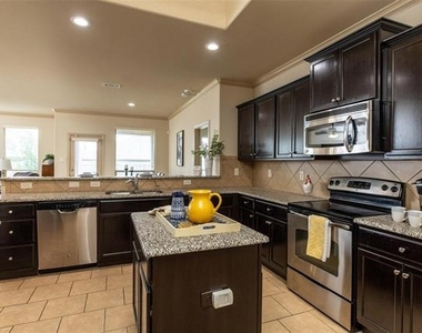 509 Vidalia Court - Photo Thumbnail 4