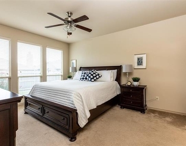 509 Vidalia Court - Photo Thumbnail 13