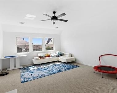 5101 Sailcloth Street - Photo Thumbnail 23