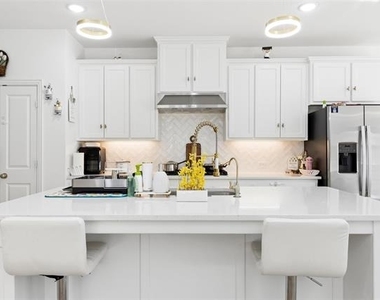 5101 Sailcloth Street - Photo Thumbnail 3