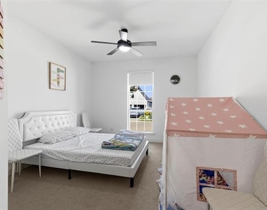 5101 Sailcloth Street - Photo Thumbnail 14