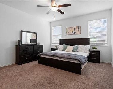 1736 Da Vinci Drive - Photo Thumbnail 9