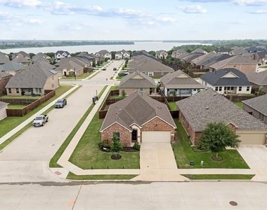 1736 Da Vinci Drive - Photo Thumbnail 19