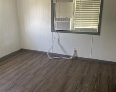 120 Cunningham Boulevard - Photo Thumbnail 6