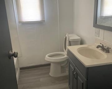 120 Cunningham Boulevard - Photo Thumbnail 5