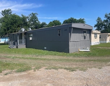 120 Cunningham Boulevard - Photo Thumbnail 8