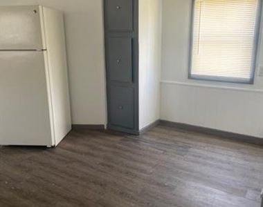 120 Cunningham Boulevard - Photo Thumbnail 4