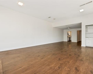 3611 Stables Lane - Photo Thumbnail 8