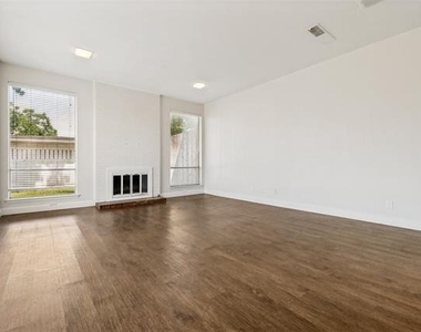 3611 Stables Lane - Photo Thumbnail 5