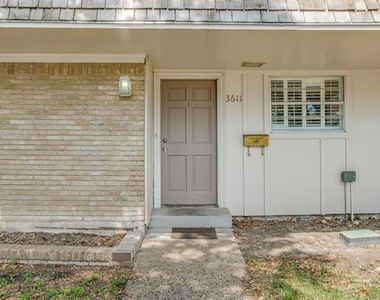 3611 Stables Lane - Photo Thumbnail 2