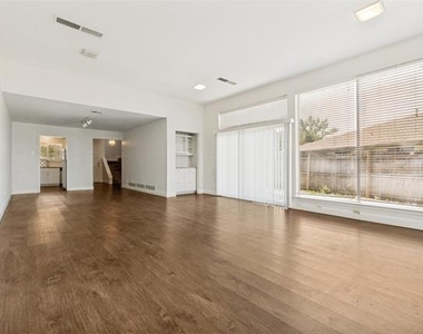 3611 Stables Lane - Photo Thumbnail 6