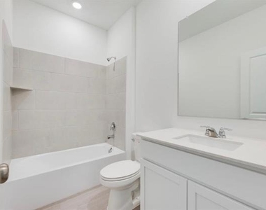1316 Francesca Drive - Photo Thumbnail 7