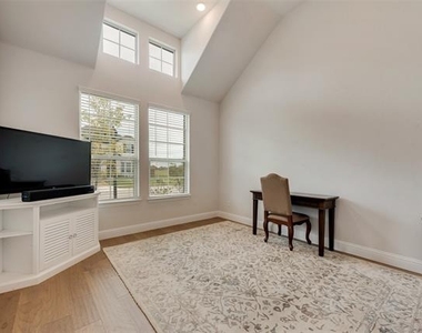 3314 Mattie Grey Lane - Photo Thumbnail 11