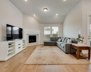 3314 Mattie Grey Lane - Photo Thumbnail 5