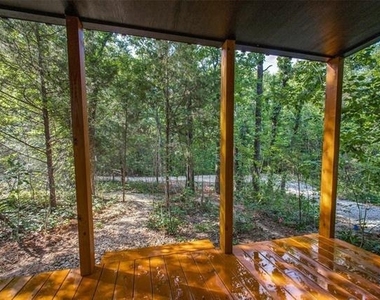 122 Allen Street - Photo Thumbnail 9