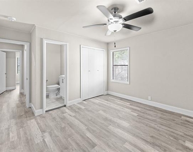 5860 Tracyne Drive - Photo Thumbnail 10