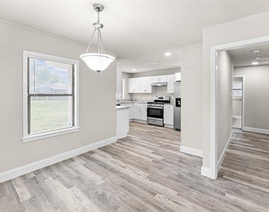 5860 Tracyne Drive - Photo Thumbnail 4